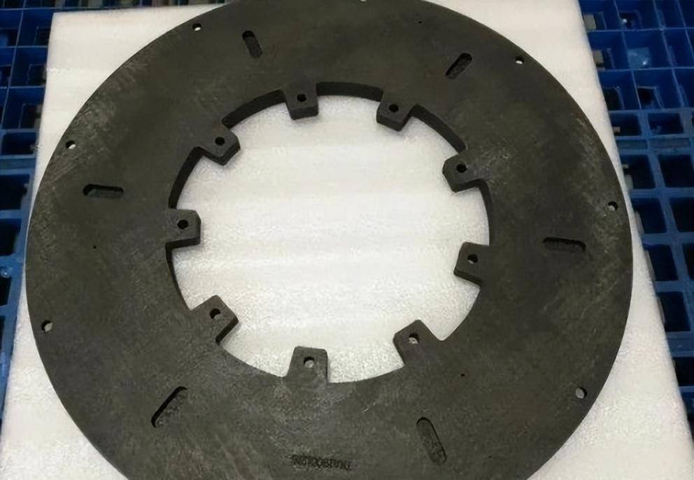 未来制动盘应该朝着什么样发展趋势?_性能_要求_的材料