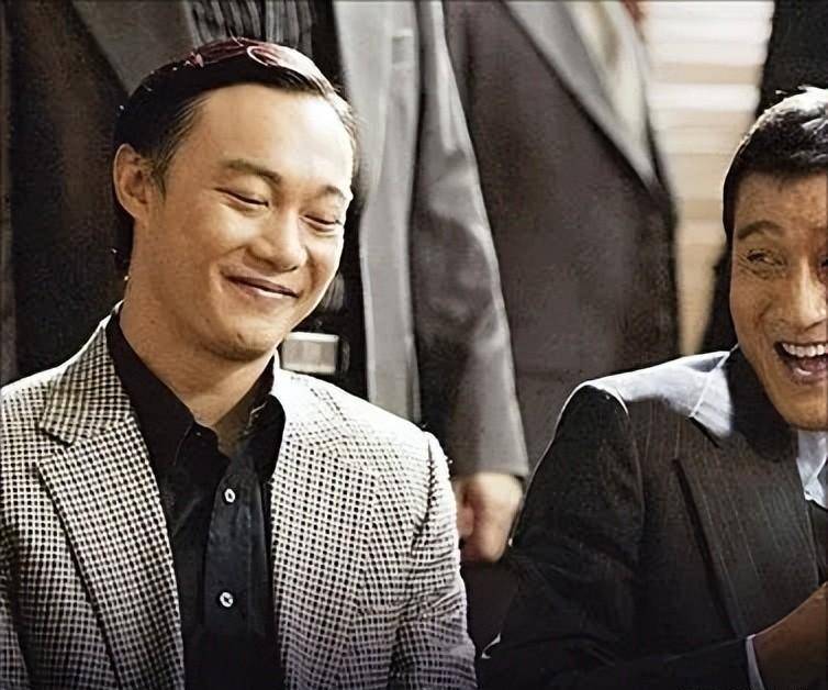 贪污与廉政的极致交锋,在电影《金钱帝国》中得到了完美的展现_徐乐功