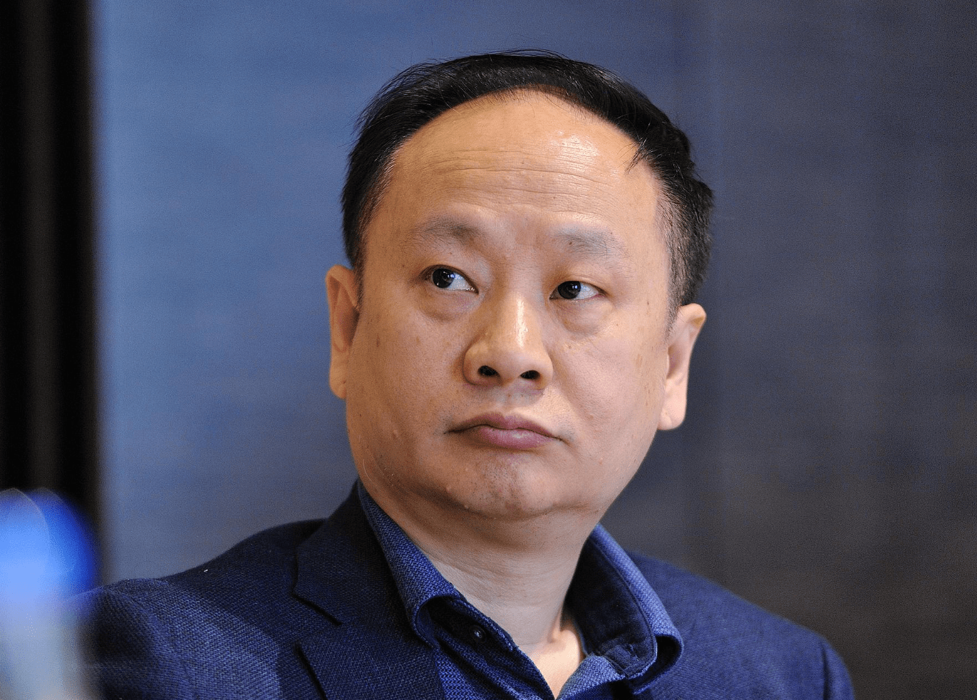 湖南第一富豪诞生,名下坐拥千亿资产,还成功开发了深圳湾一号_徐航