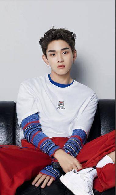 《奔跑吧》之后,黄旭熙再迎新生,与exo边伯贤等组新男团_金钟仁_组合