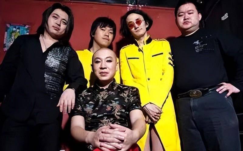 44岁的梁龙终究熬出头了_音乐_王菲_二手玫瑰