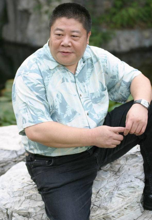 父亲早逝,母亲重病,岳母瘫痪,刘金山扛起重担,53岁当爸也幸福