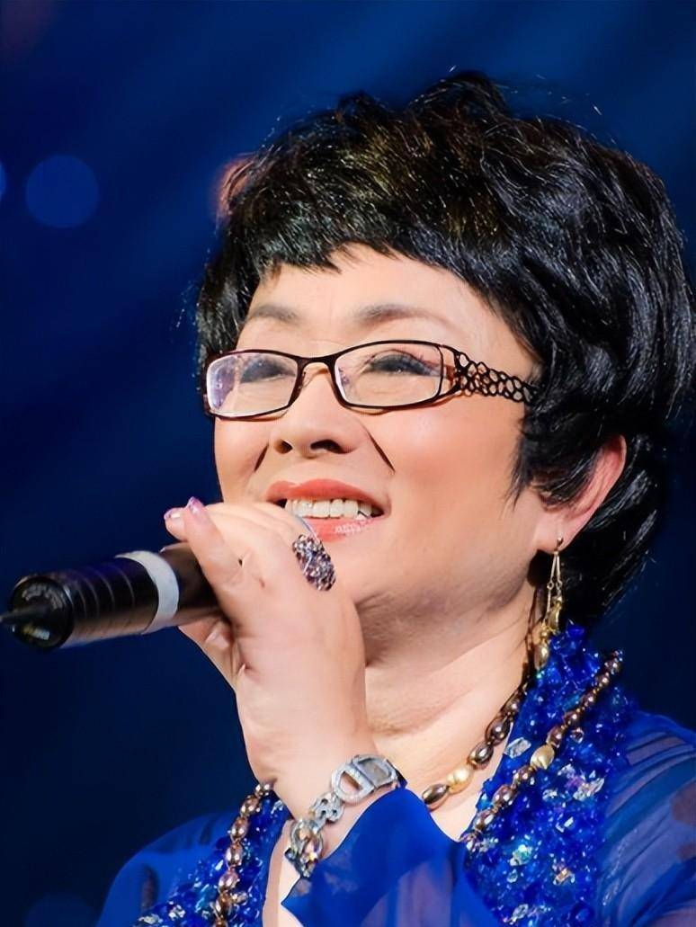 歌唱家谢莉斯:24岁丧母,50岁患脑梗,67岁痛失爱女成为一生的伤_王洁实