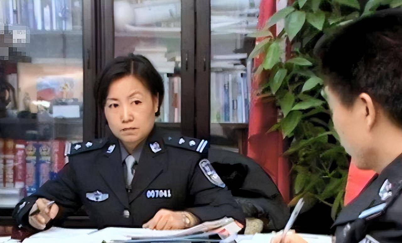 任长霞:河南第一位女局长,因公殉职追悼会30万人挥泪送行_登封市_因为