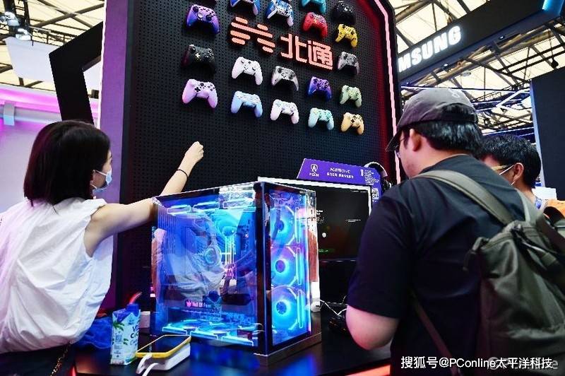 chinajoy速递:穿越人山人海,只为看那一眼百花齐放的硬件_主机_展台