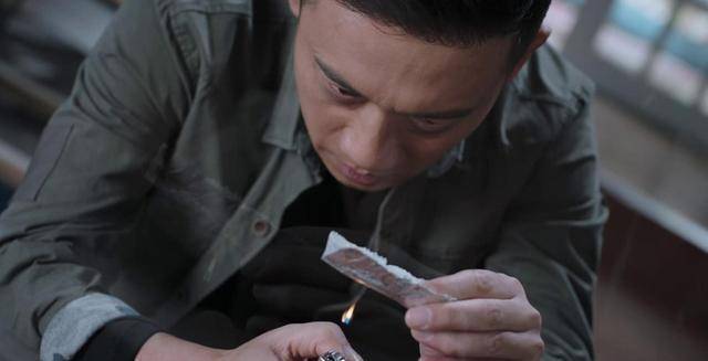 《猎毒人》赵毅戳中全剧泪点,临别酒演的太好,相信那段没人出戏