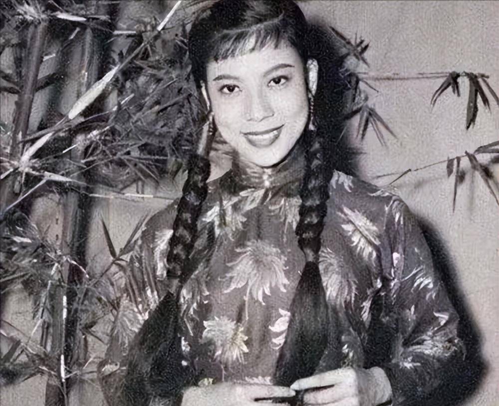 "鬼后"太敬业致使终身未婚,耄耋之年幸得刘德华古天乐照顾_罗兰_角色