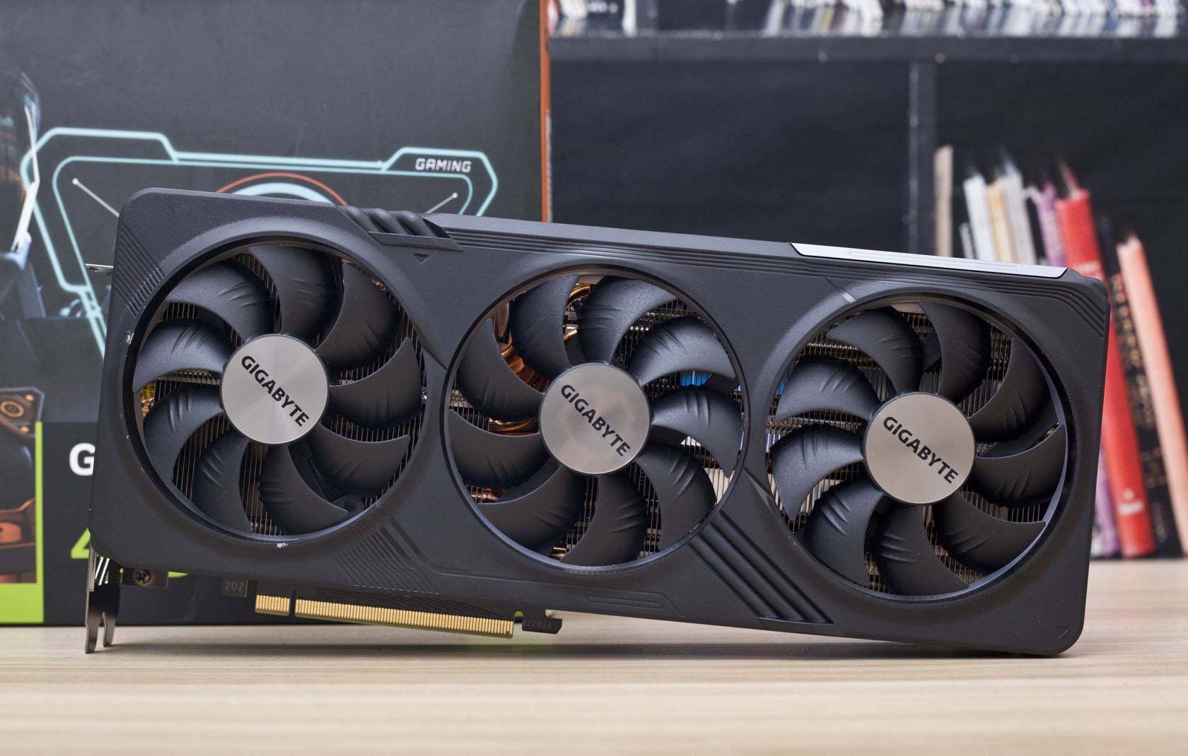 技嘉rtx 4070魔鹰 13600kf b760m gaming体验,m-atx机箱最佳搭配?