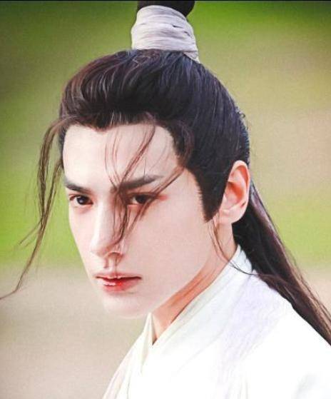 张卫健_上衣_低调