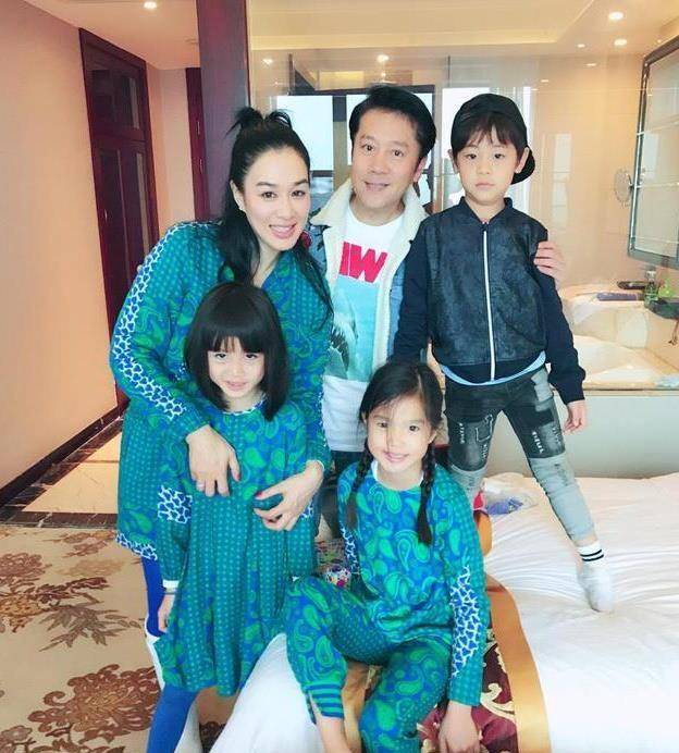 钟丽缇二女儿优秀又漂亮,亭亭玉立气质独特,跳舞勇夺8个奖杯!