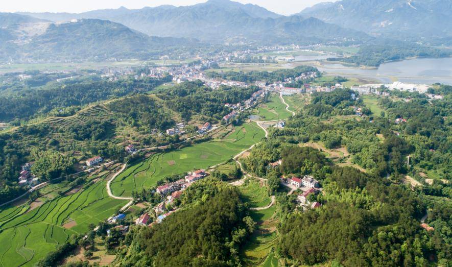 既有"面子",更有"里子" ——南河镇更新村清廉村居助推基层治理