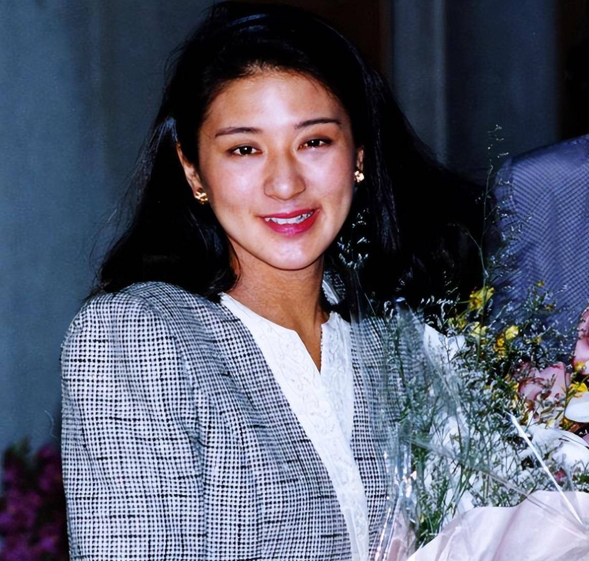 1992年,德仁对29岁雅子说"我将竭尽一生全力保护你",却成牢笼_日本_皇