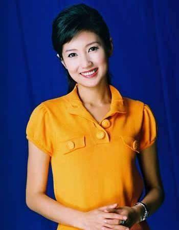 著名导演蒋虎:与主持人春妮分手后单身至今,午夜梦回时可后悔过_中央