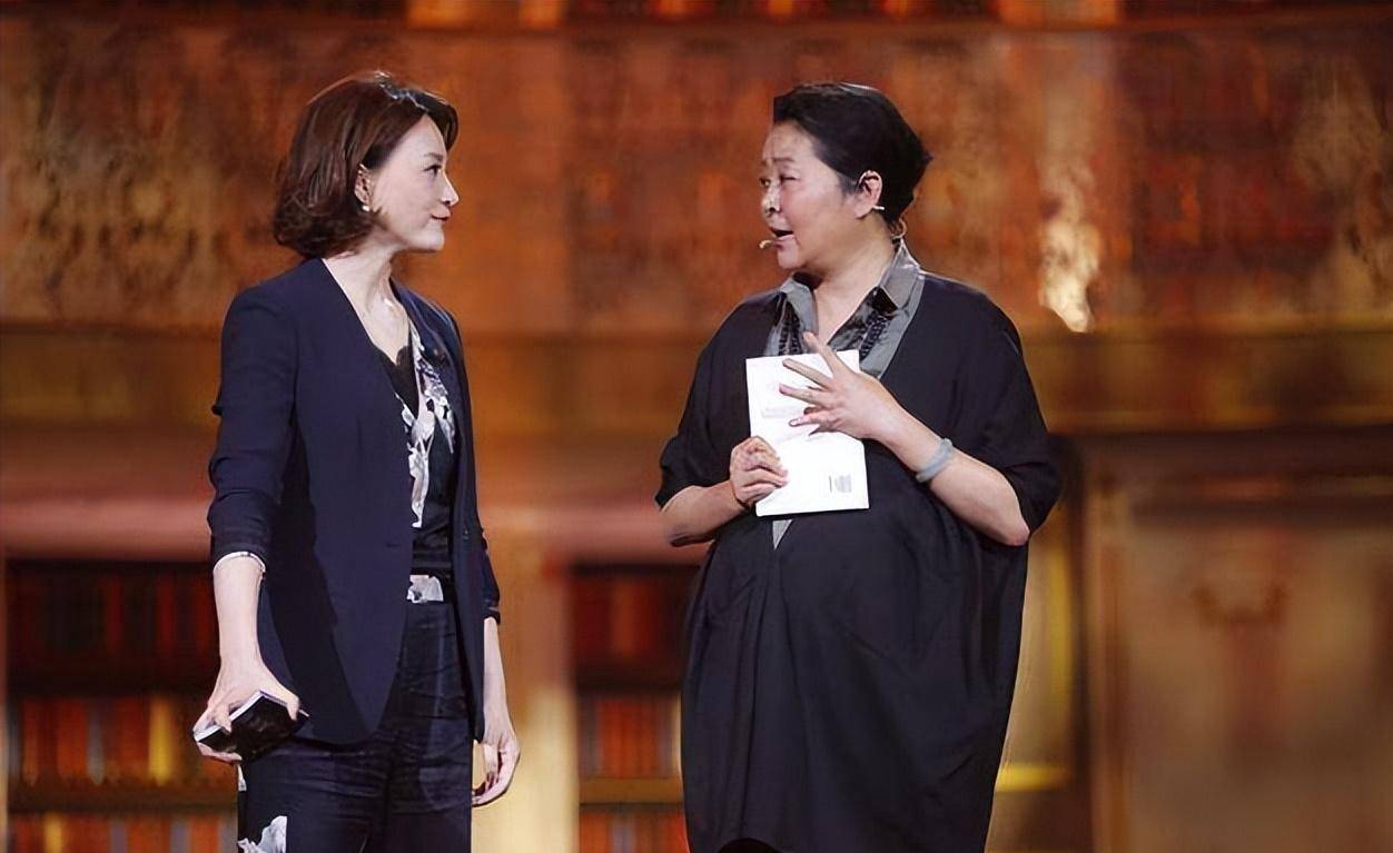 63岁倪萍现状:身材暴瘦脸部浮肿,网友表示认不出来_生活_减肥_姥姥