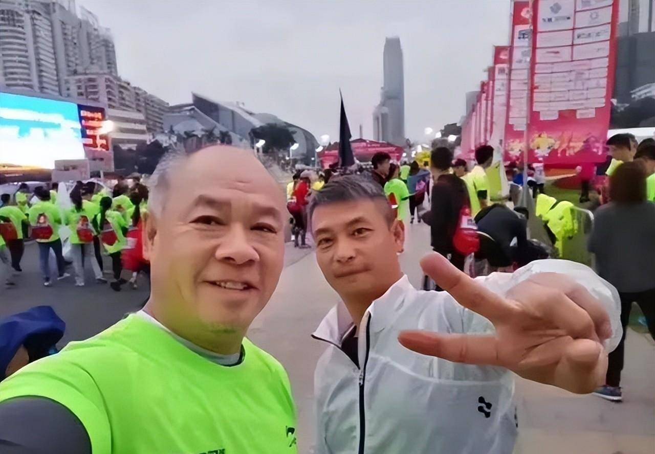 传奇奥运:孪生体操兄弟:大双小双,白发苍苍,俩人像60岁的老人