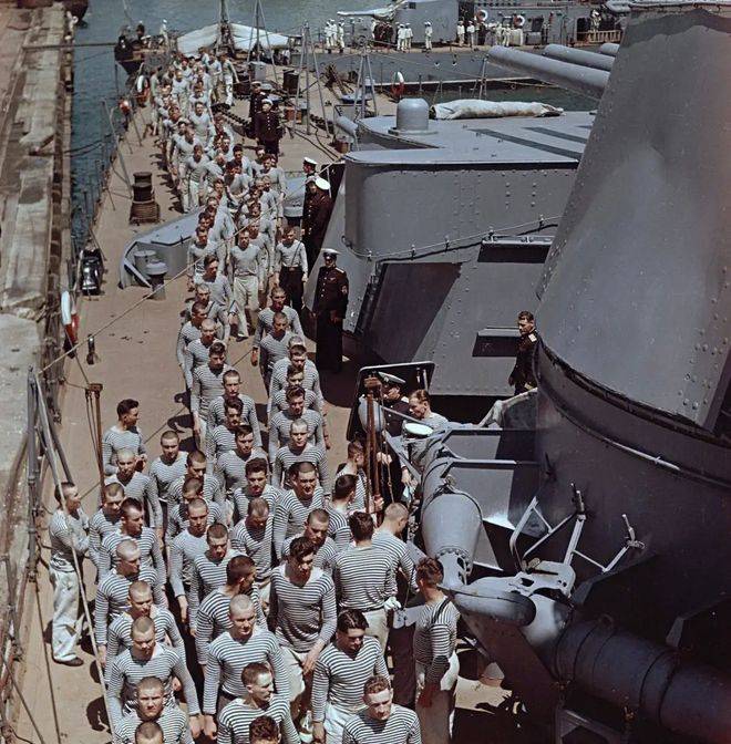 最终1976年8月萨布林因叛国罪被枪决,他的主要助手