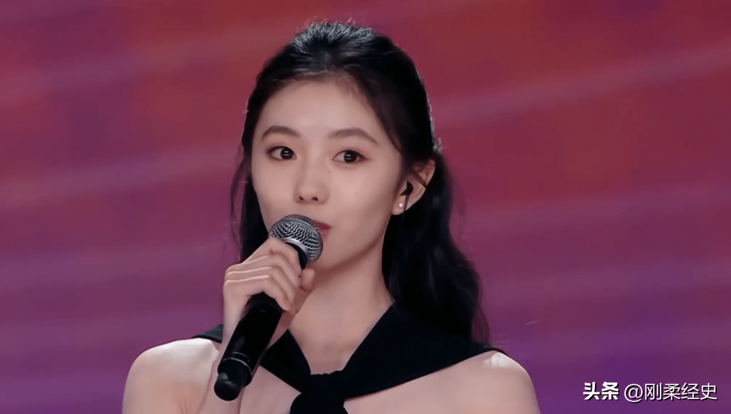 张靓颖,周笔畅只能算中坚力量,至于郁可唯,谭维维只能算作新生代