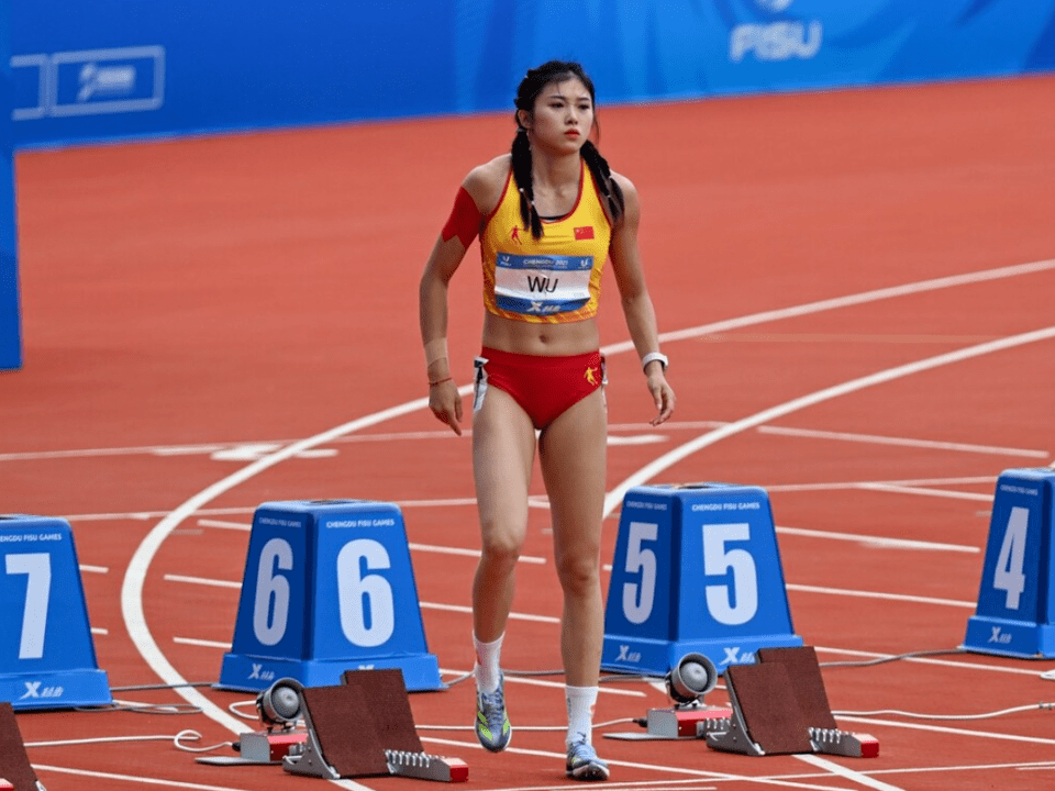 中国跨栏女神吴艳妮大运预赛跑出12秒98,放到今年亚锦赛足以夺冠_选手