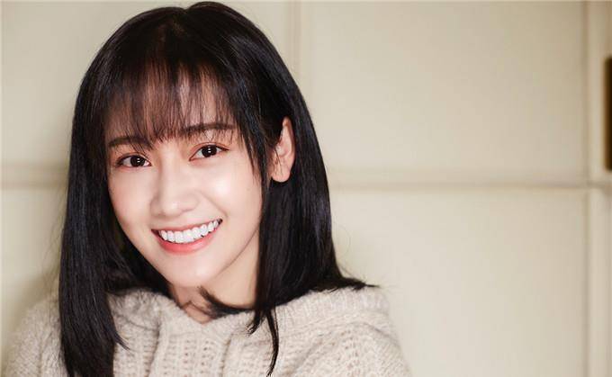 郑湫泓撞脸陈乔恩,让我跳戏不断郑湫泓尬舞差点让我吐血