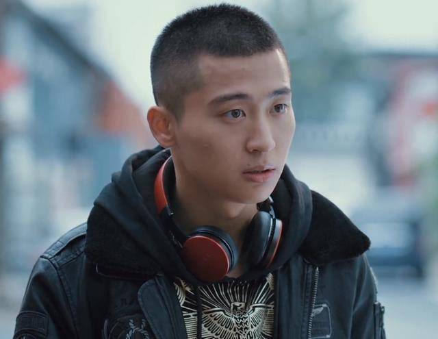 《三叉戟》:小青泄露视频,致小雪绝望而死,彪子为复仇误杀董虎_原著