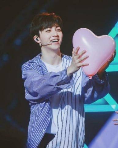 《偶像练习生》中的快乐源泉,蔡徐坤,朱正廷,范丞丞纷纷上榜_陈立农