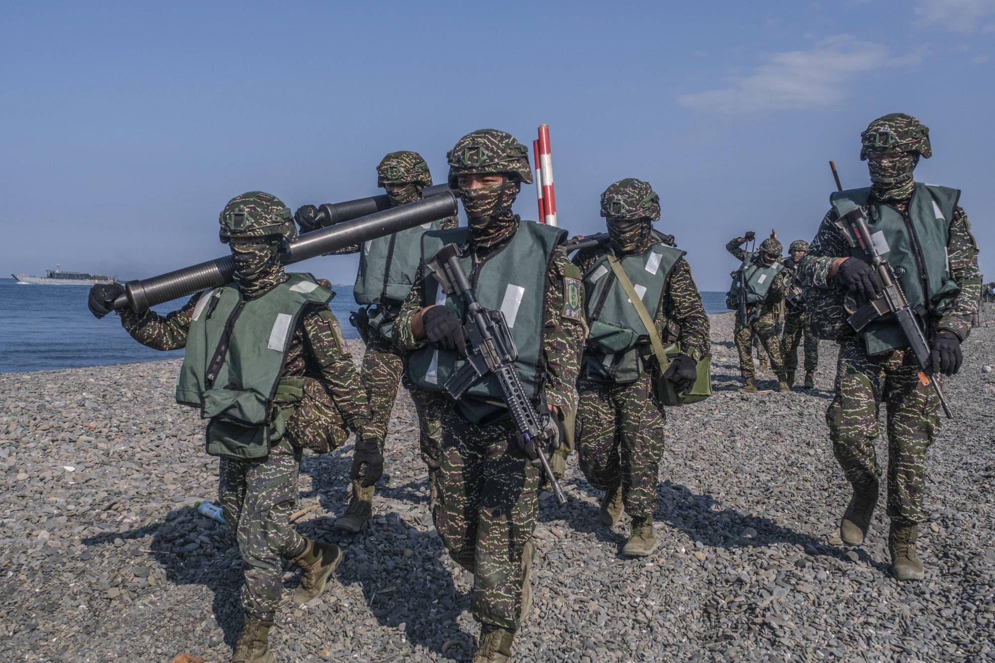 5亿美元军事援助,是拜登政府去年提出的,"5年100亿美元"对台军援计划