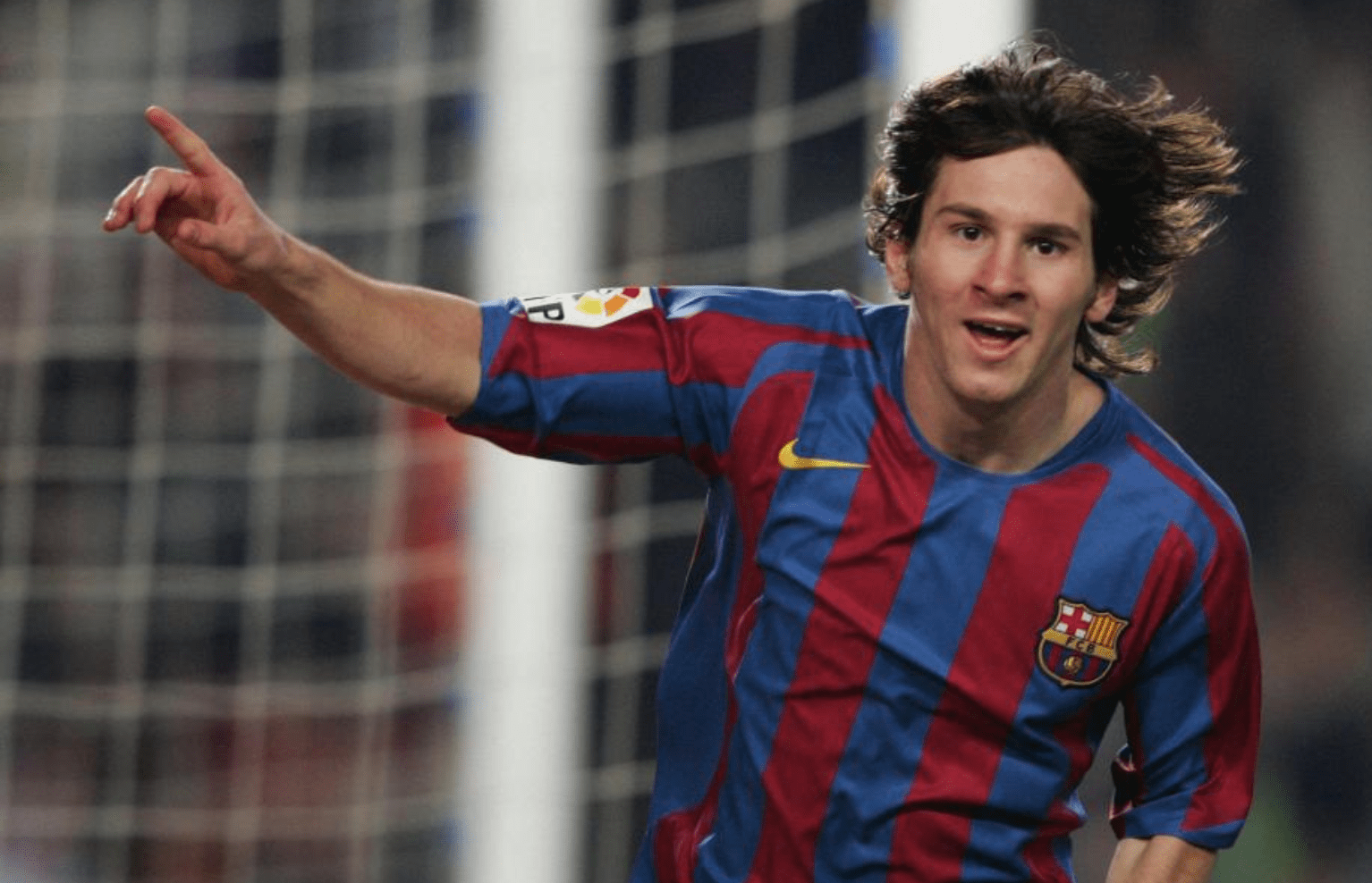 在梅西16岁时,他的身高已经达到了1.