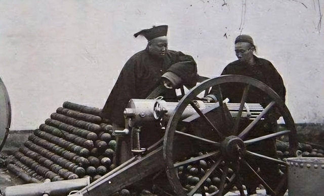 (《左宗棠全集·书牍》卷15))后膛上响枪,"局造已成数十杆,亦能及