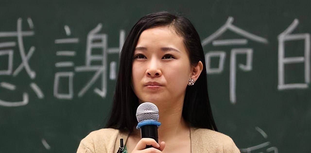 汶川地震中丧失双腿的廖智,6年后再嫁华裔学霸,儿女双全很幸福_废墟