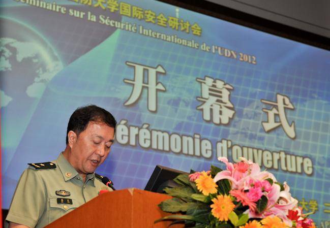 "而秦天无愧是上将秦基伟的儿子,曾先后荣立二等功2次,三等功2次,2016