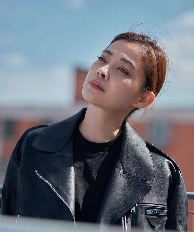 45岁梅婷新剧变身学生妹?