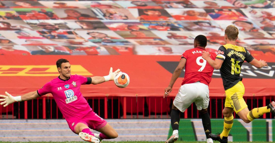 滕哈赫领军,曼联季前赛惊人连胜,前场三叉戟重现辉煌时刻!