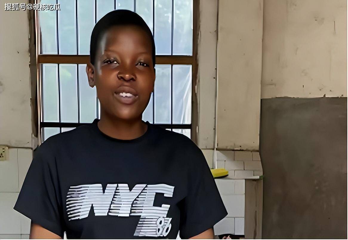 小时候,rose的家境非常贫寒.