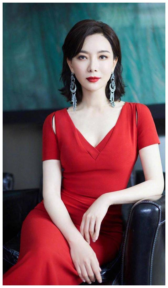 42岁陈数再爆火!揭秘她如何保持20岁的身材,体重无关!_运动_饮食_心态