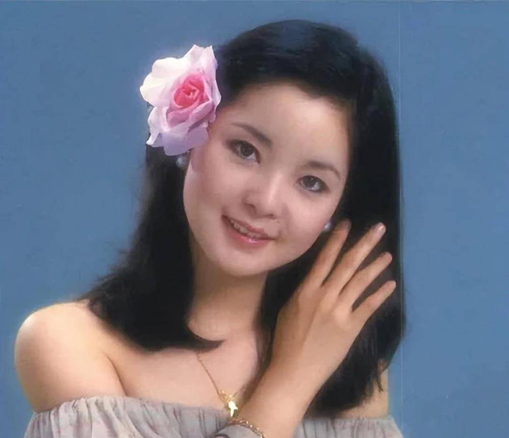 邓丽君的故事上演,3大卫视2个平台今晚播,扮演者演过小龙女_陈妍希_周