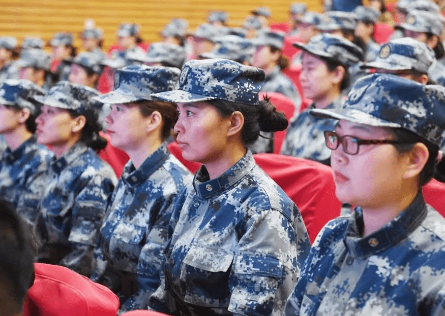 山东学生考上空军军医大学,家长喜不自胜,没想到却被亲戚群嘲_军校