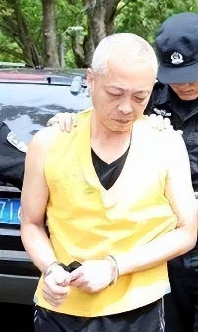 长沙黑老大"文三爷":花2000万策反协警逃狱,称湖南没人敢抓他_文烈宏