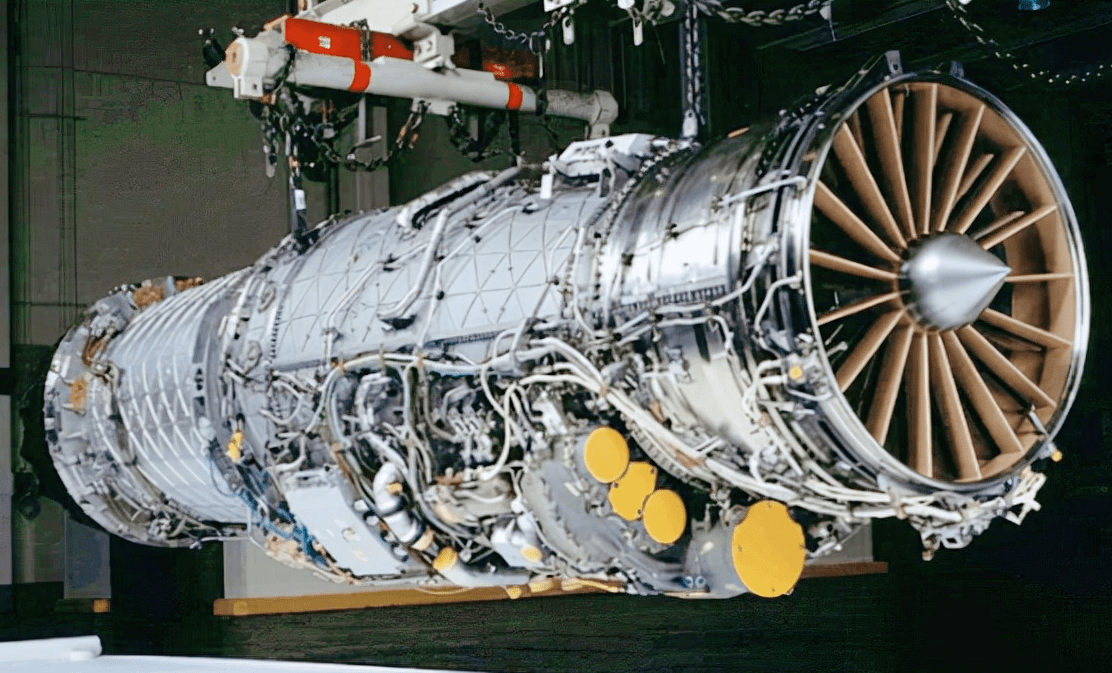 歼-20已换装新型发动机其给出的观点是,换装"涡扇-10c"型航空发动机后