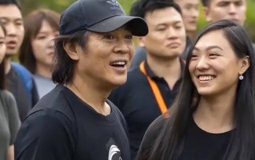 李连杰杨紫琼聚会,男方容光焕发,女方和76岁男友至今未婚无儿女_影坛