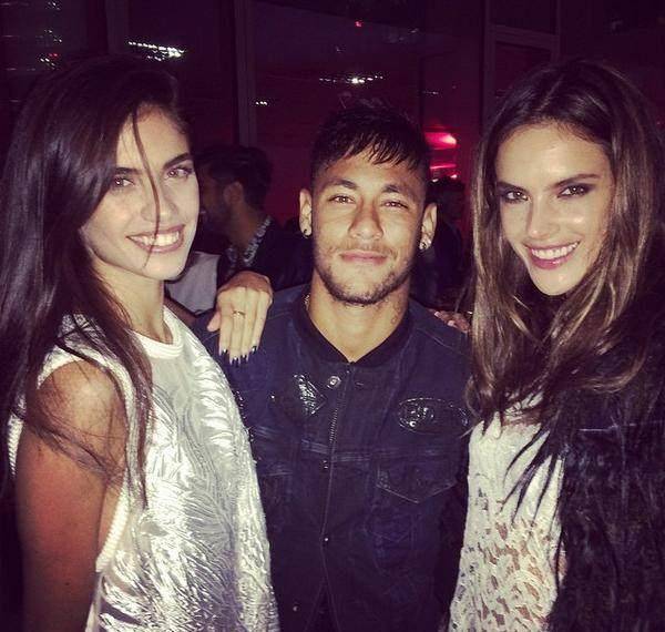 维密模特:我选内少_安布罗休_巴西_问题