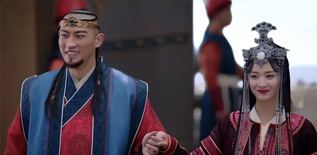 李元昊:称帝后生活糜烂,居然盯上儿媳,儿子一怒之下砍掉其鼻子_野利遇