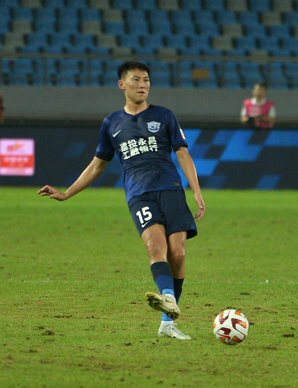 进球功臣王鹏在比赛中.