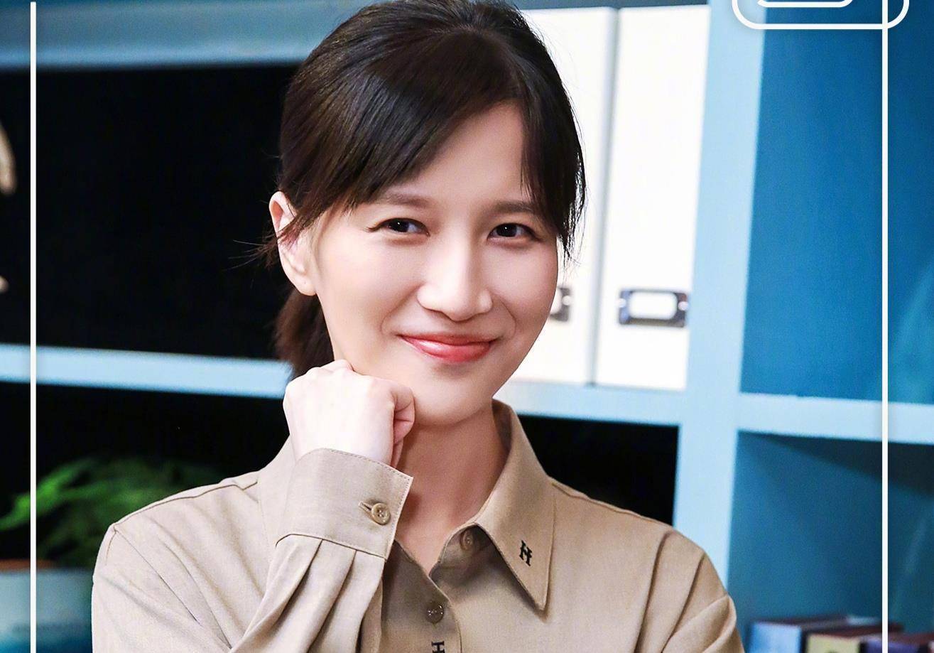 不避讳地提到自己老公老胡,因此网友们基本上都知道papi酱的丈夫姓胡