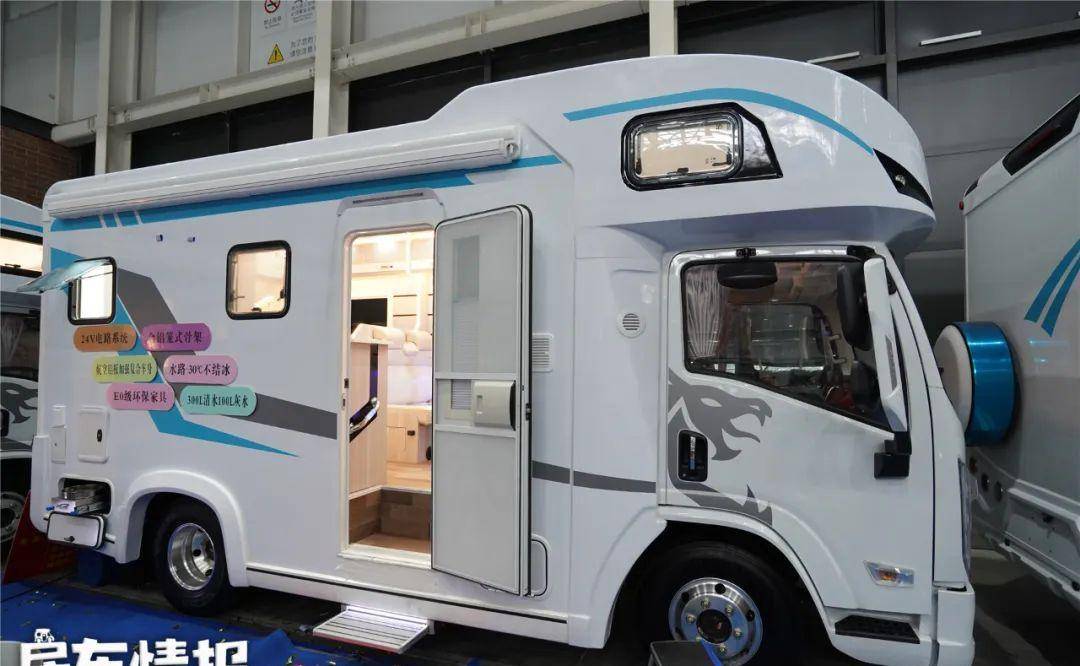陕汽德龙轻卡房车!配2.5t动力空间够大配置全,30万出头贵吗?