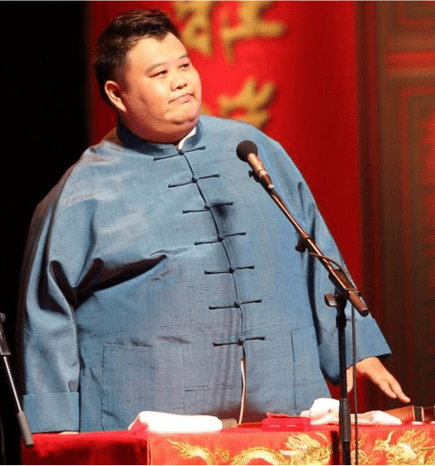 有网友觉得王惠现在的体型非常像孙越,肚子特别的大.