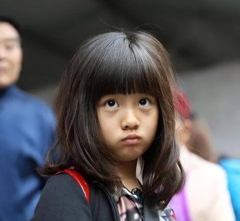 黄磊:女儿黄多多从全网宠儿到叛逆少女,他的教育真的有问题吗?
