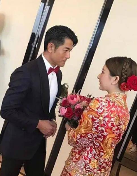 庆祝与郭富城结婚五周年,被吐槽抠门,网友:皮都展开了_照片_婚礼_天王