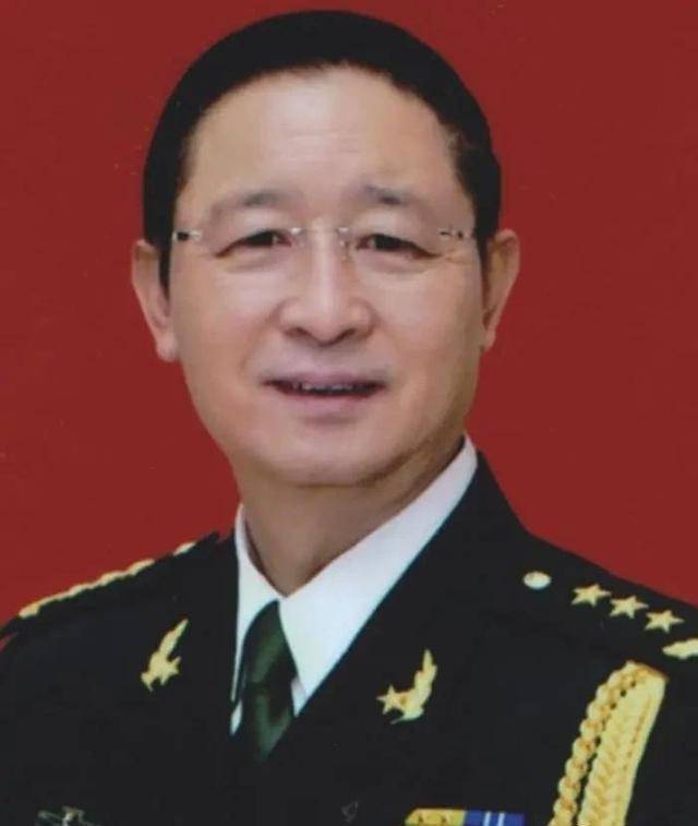 杜铁环:参加越战任师政委,62岁升上将,曾任济南,北京军区政委_成都