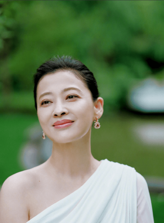 梅婷48岁:幸福生活成就最佳状态,端庄大气纯天然美人抗老_视频_生活