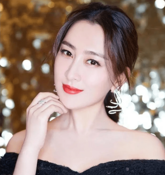 马苏演艺生涯大起底,清新脱俗转型备受争议!_李小璐_王昊_照片